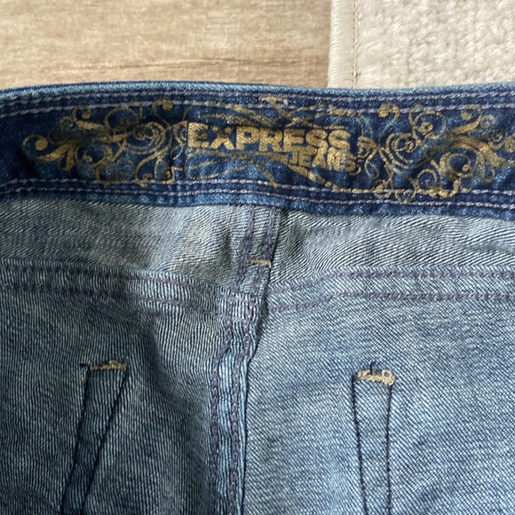 Express Jeans - Picture 3 of 5